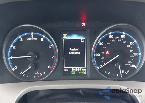 2018 Toyota Rav4 Xle z USA, uszkodzony, nr VIN 2T3WFREV2JW502622